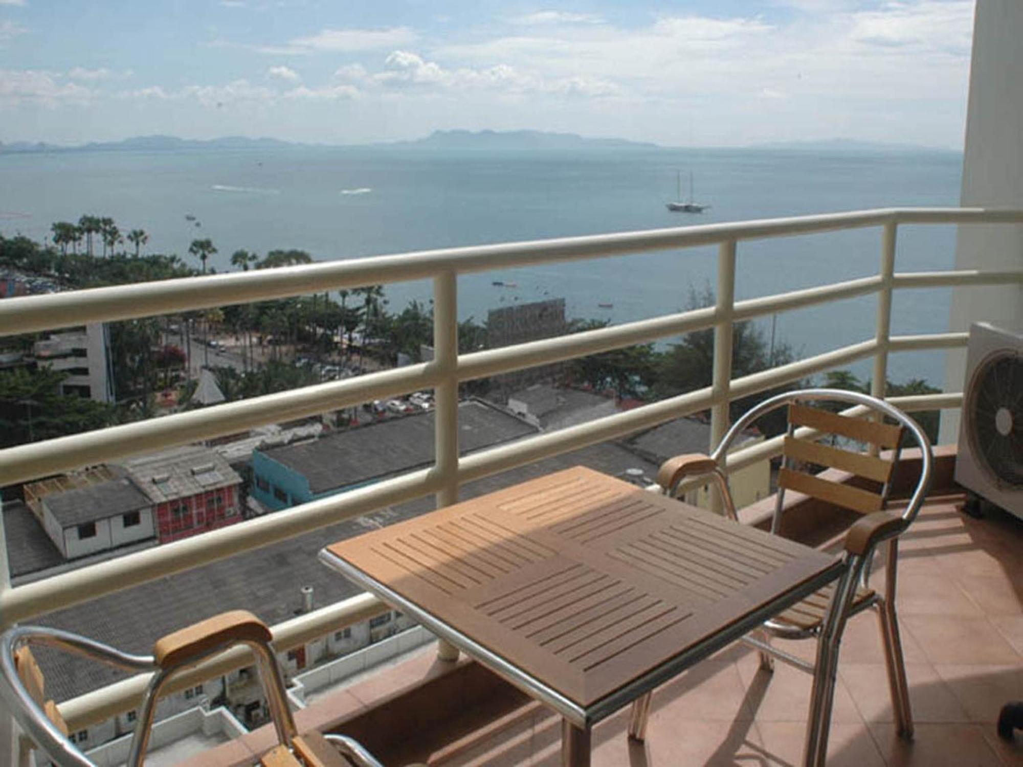 Apartments At View Talay Pattaja Szoba fotó